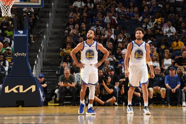 趣炒股 美职篮推荐：血脉压制勇士取客胜 无力破局国王吞败果